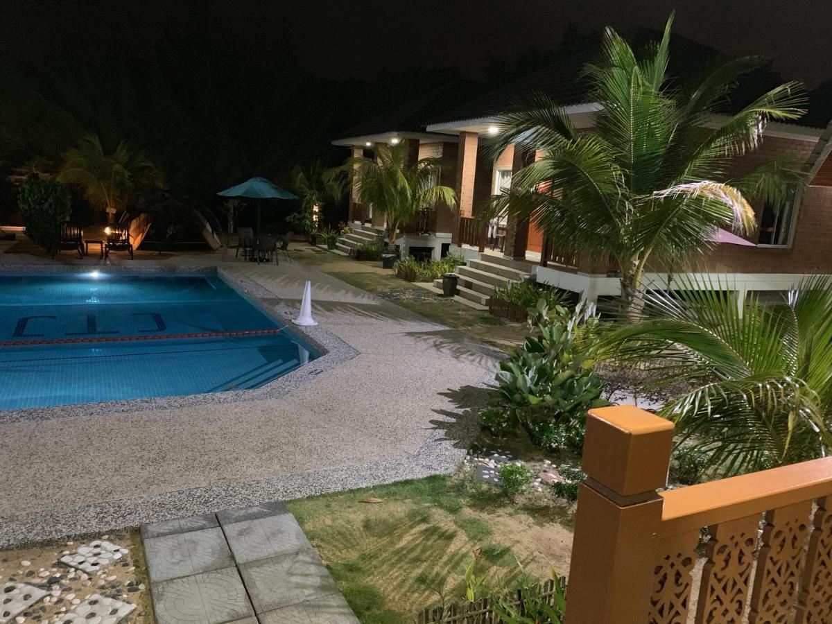 Casa Tanjung Jara Dungun Exterior foto