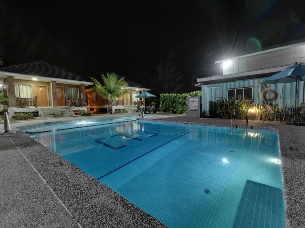 Casa Tanjung Jara Dungun Exterior foto