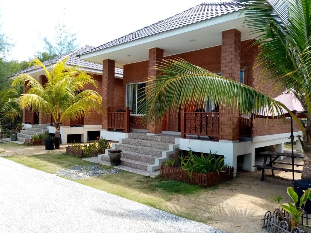 Casa Tanjung Jara Dungun Exterior foto