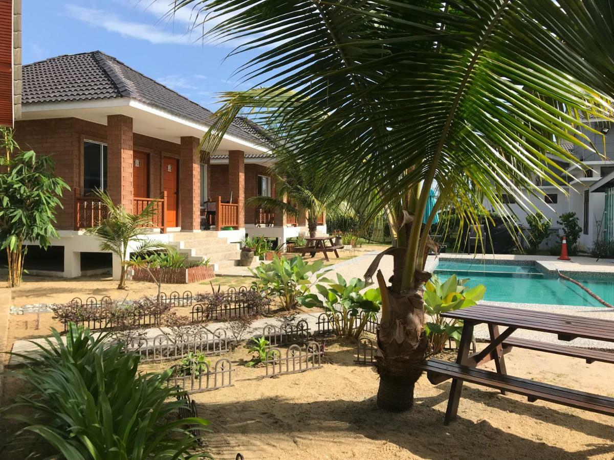 Casa Tanjung Jara Dungun Exterior foto